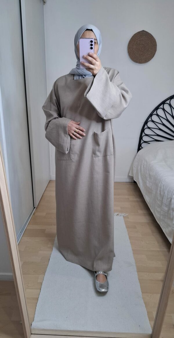 Abaya LINA taupe – Image 3